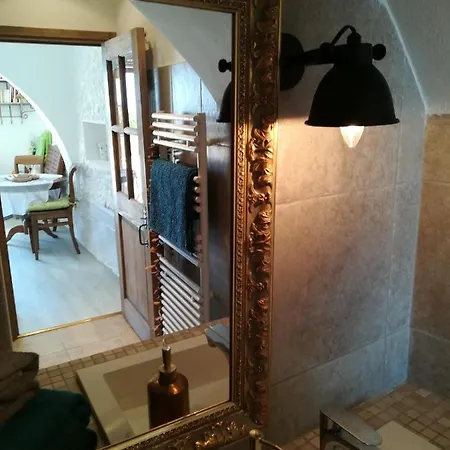 Monaco's & Spa Apartment